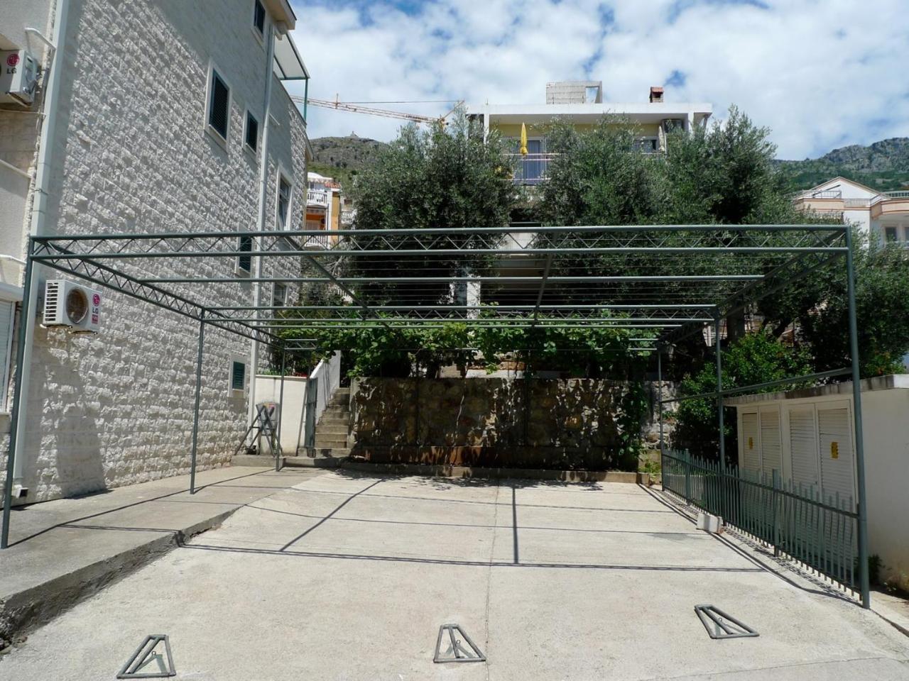 Apartments Maslina Sveti Stefan Ngoại thất bức ảnh